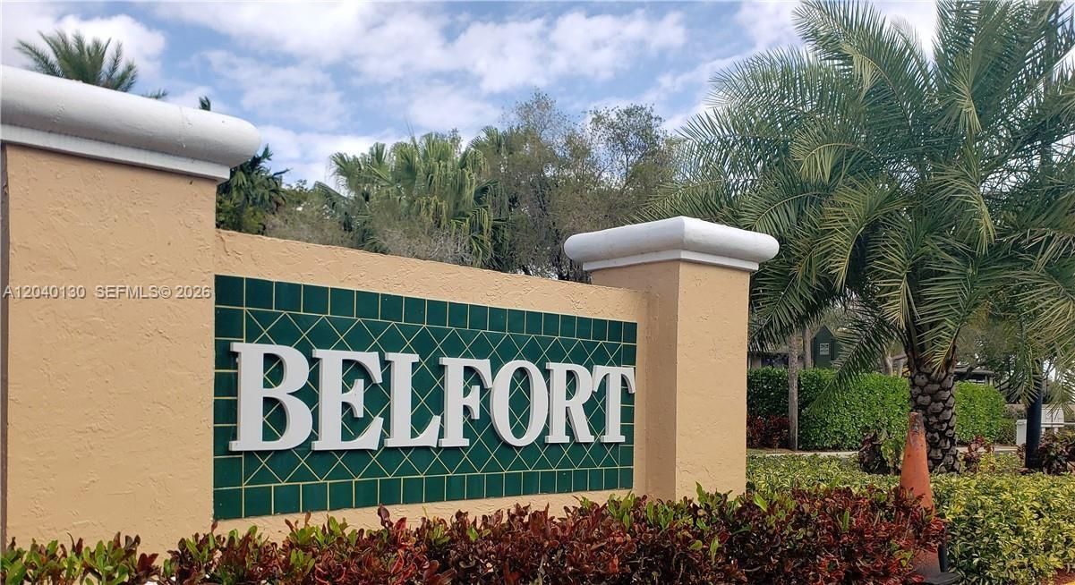 For Sale: $169,999 (2 beds, 2 baths, 1163 Square Feet)
