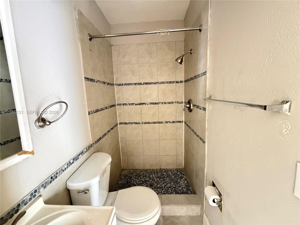 В аренду: $1,475 (1 спален, 1 ванн, 650 Квадратных фут)
