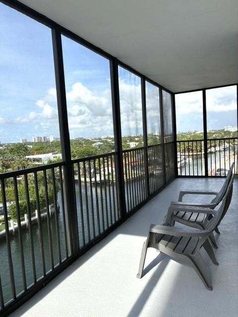 En Venta: $329,999 (2 camas, 2 baños, 1158 Pies cuadrados)