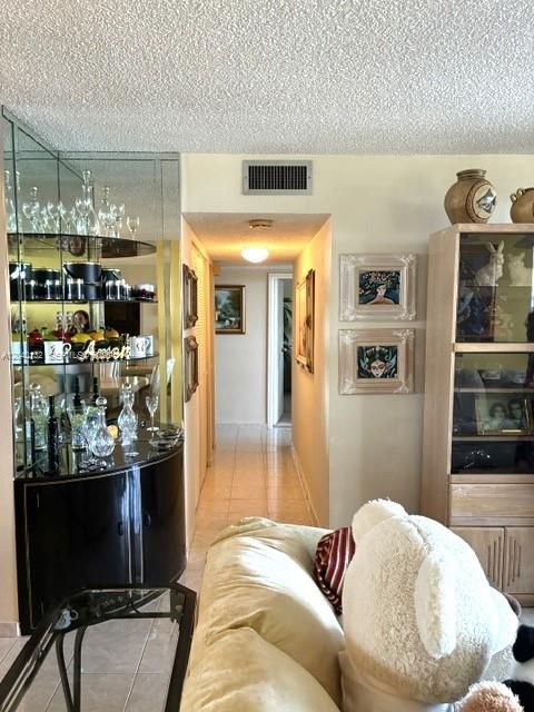 En Venta: $329,999 (2 camas, 2 baños, 1158 Pies cuadrados)