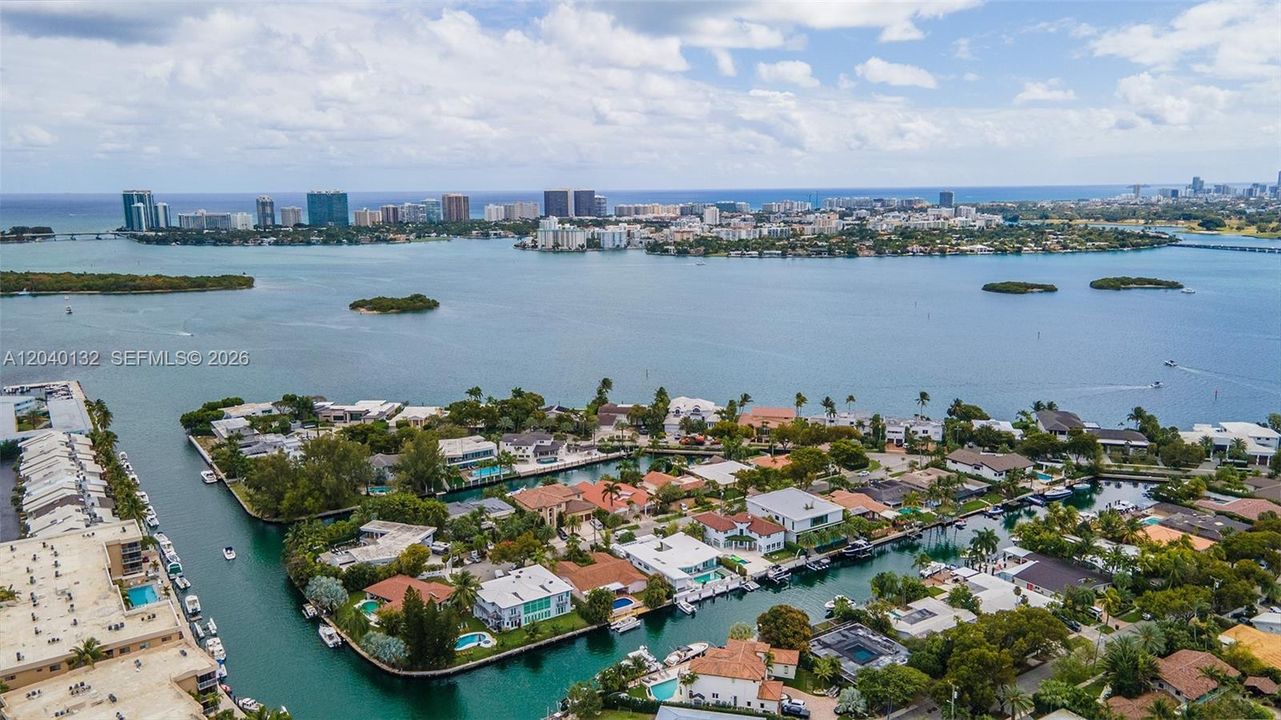 En Venta: $329,999 (2 camas, 2 baños, 1158 Pies cuadrados)