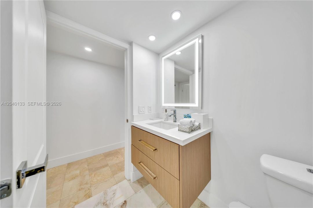 For Rent: $7,000 (2 beds, 2 baths, 1367 Square Feet)