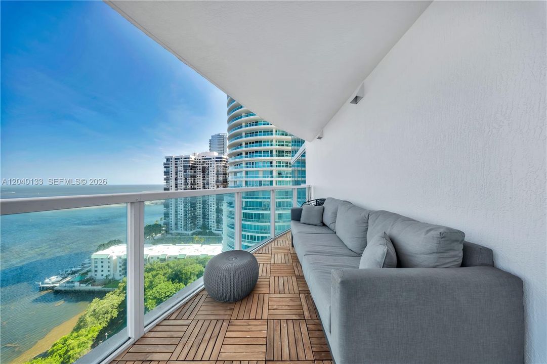 For Rent: $7,000 (2 beds, 2 baths, 1367 Square Feet)