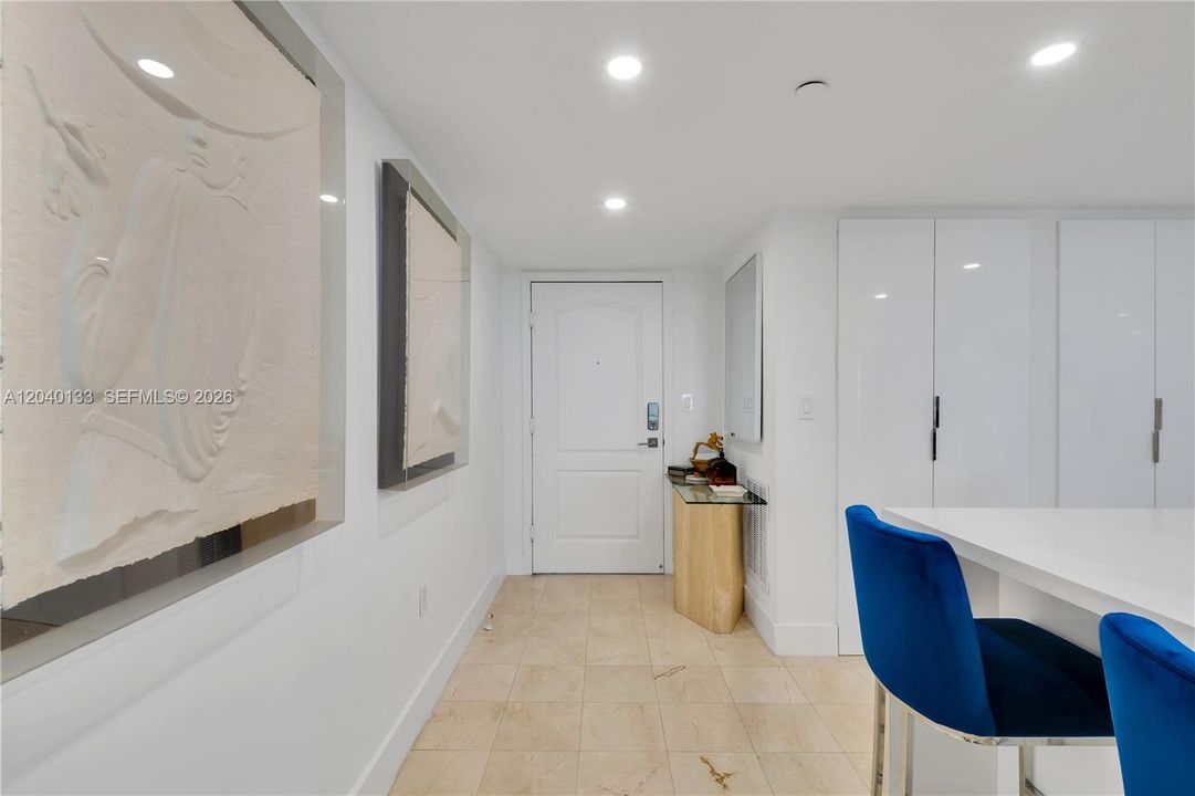 For Rent: $7,000 (2 beds, 2 baths, 1367 Square Feet)