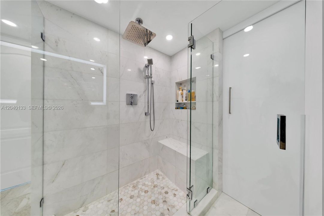 For Rent: $7,000 (2 beds, 2 baths, 1367 Square Feet)