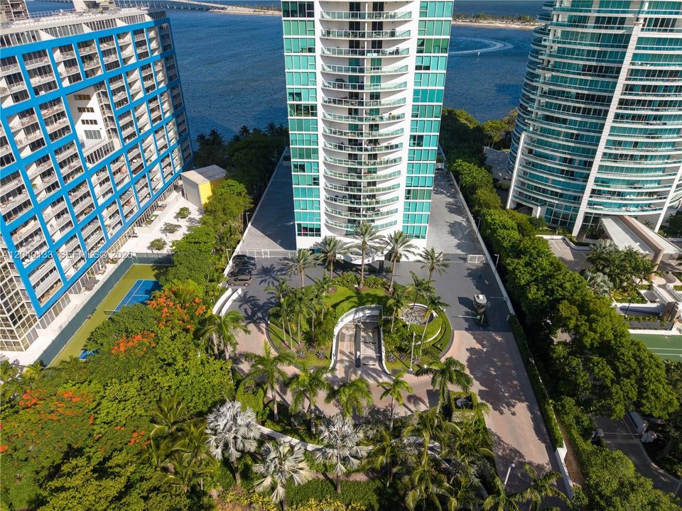 For Rent: $7,000 (2 beds, 2 baths, 1367 Square Feet)