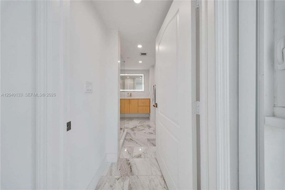 For Rent: $7,000 (2 beds, 2 baths, 1367 Square Feet)