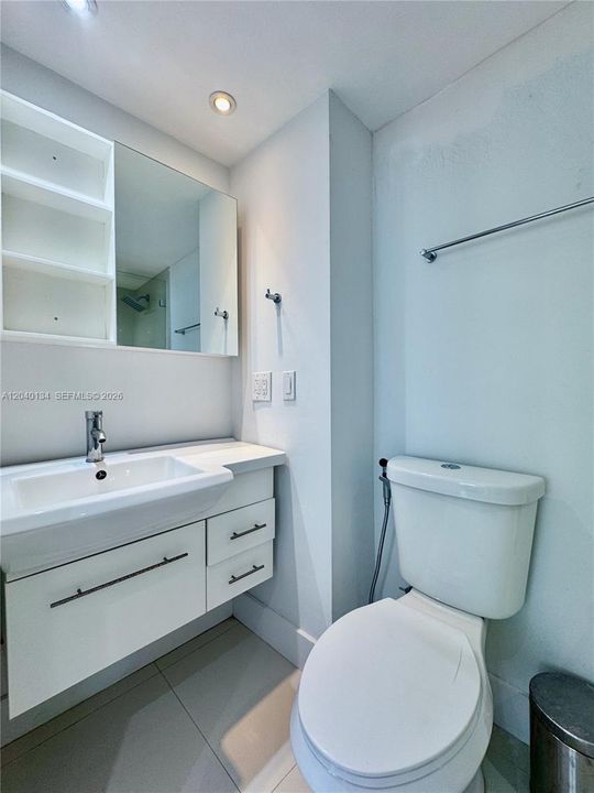 For Sale: $724,900 (2 beds, 2 baths, 1028 Square Feet)