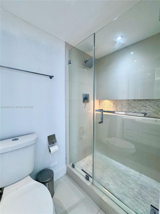 For Sale: $724,900 (2 beds, 2 baths, 1028 Square Feet)