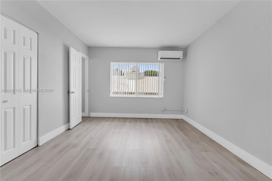 В аренду: $1,650 (0 спален, 1 ванн, 0 Квадратных фут)