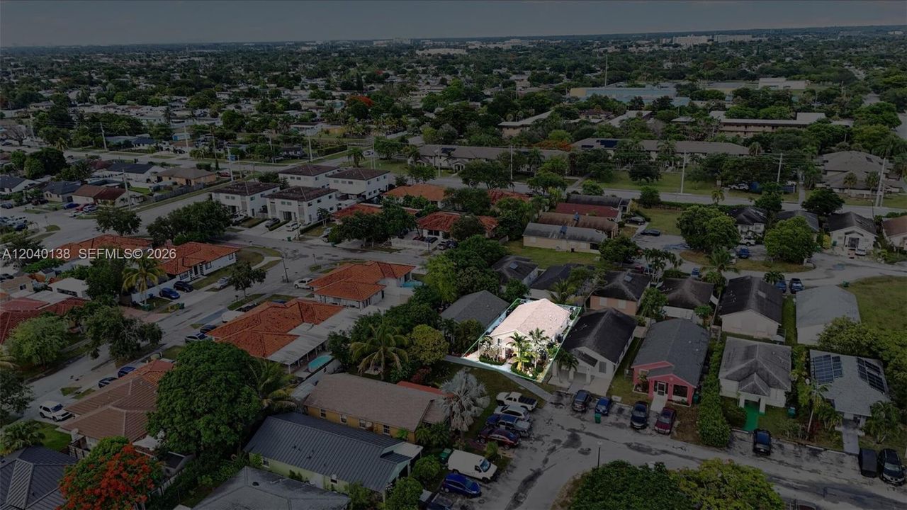 Vendido Recientemente: $379,900 (3 camas, 2 baños, 1050 Pies cuadrados)