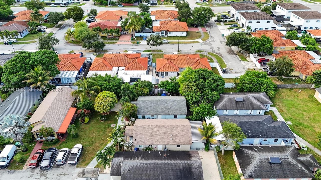 Vendido Recientemente: $379,900 (3 camas, 2 baños, 1050 Pies cuadrados)