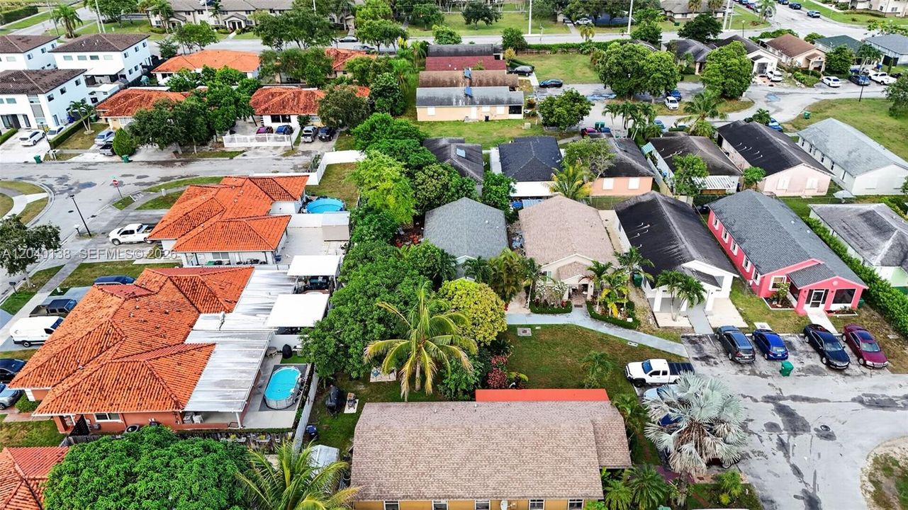Vendido Recientemente: $379,900 (3 camas, 2 baños, 1050 Pies cuadrados)