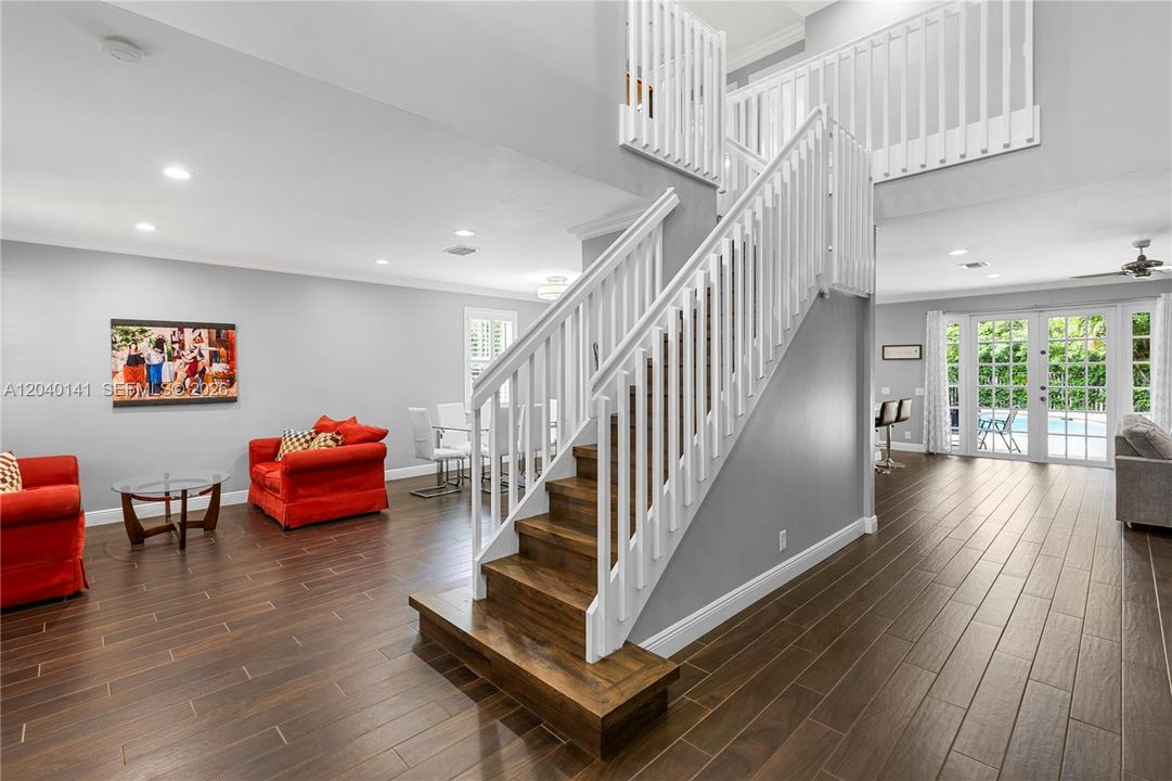 For Rent: $6,200 (5 beds, 4 baths, 2536 Square Feet)