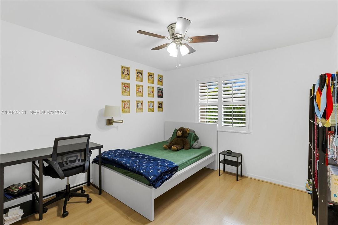 For Rent: $6,200 (5 beds, 4 baths, 2536 Square Feet)