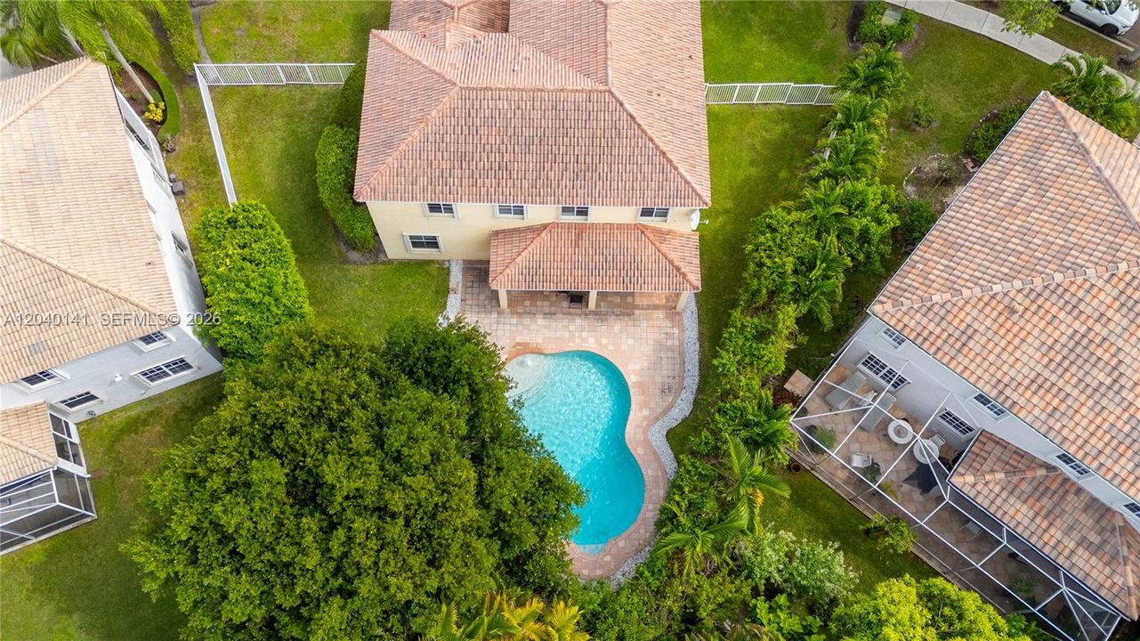 For Rent: $6,200 (5 beds, 4 baths, 2536 Square Feet)