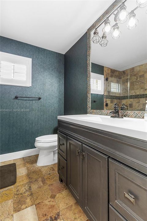 For Rent: $6,200 (5 beds, 4 baths, 2536 Square Feet)