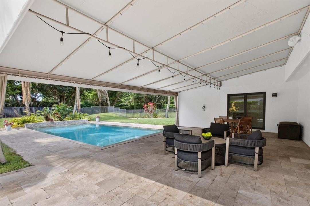 Outdoor Patio/Pool/Awning
