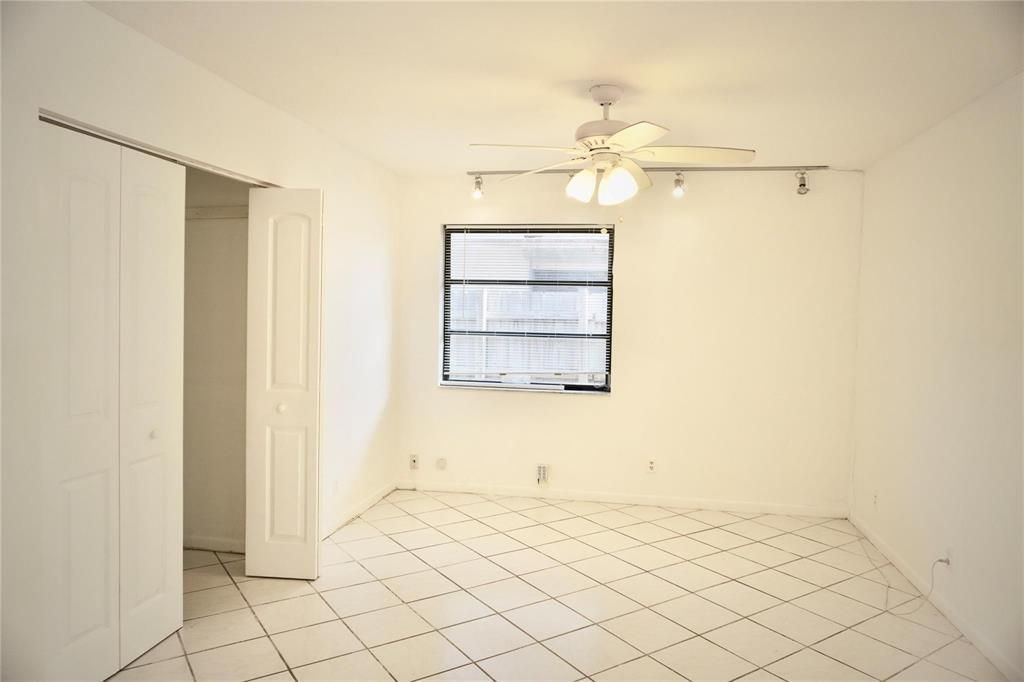 5600 room 2