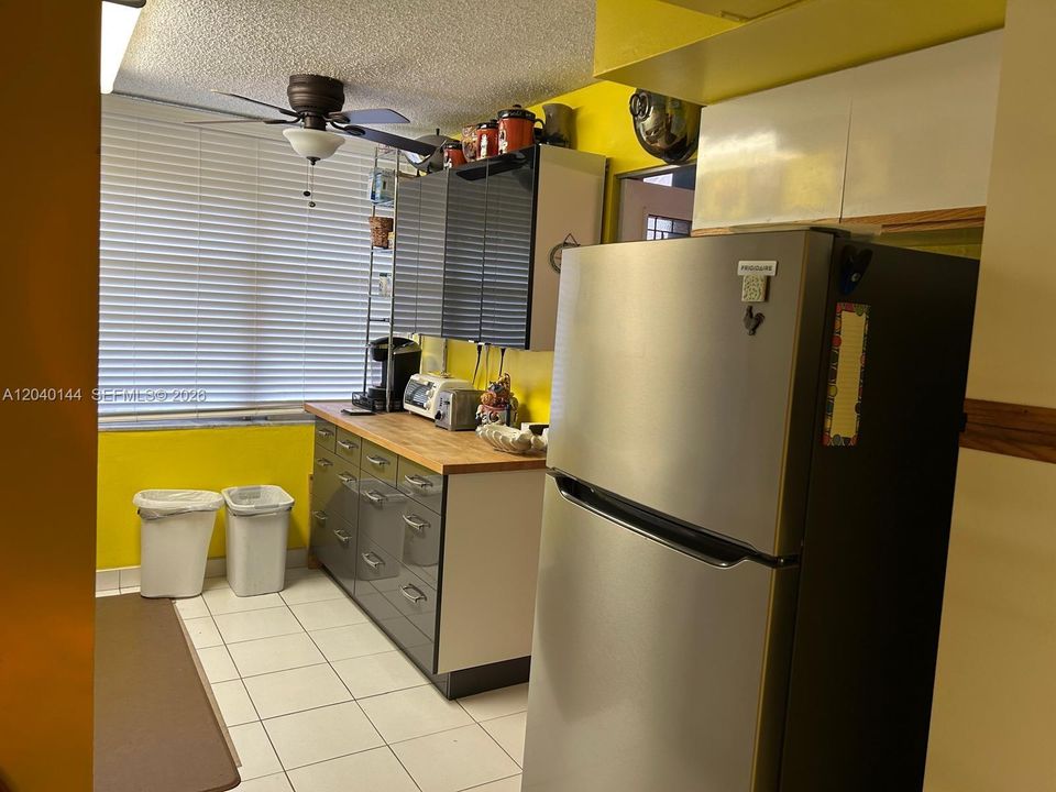 На продажу: $150,000 (3 спален, 2 ванн, 1583 Квадратных фут)