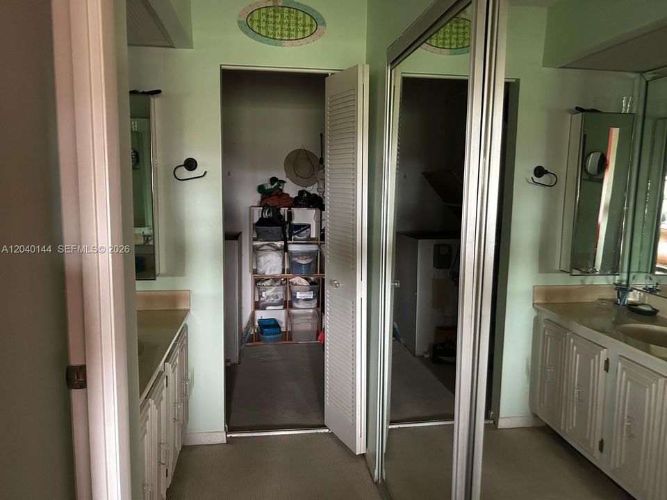 На продажу: $150,000 (3 спален, 2 ванн, 1583 Квадратных фут)