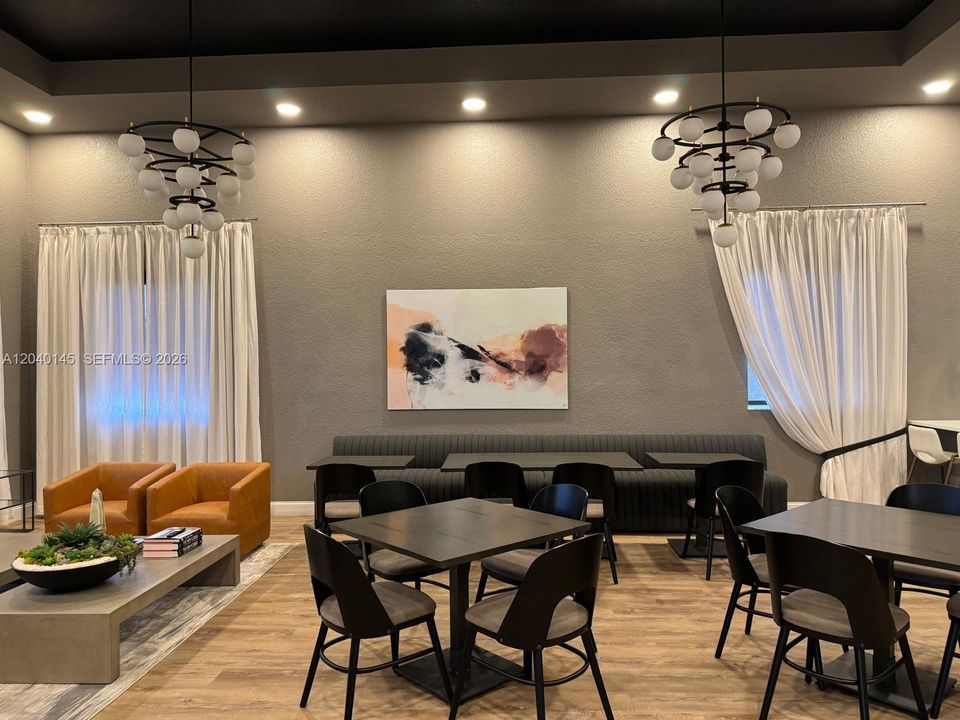 В аренду: $2,850 (3 спален, 2 ванн, 1514 Квадратных фут)