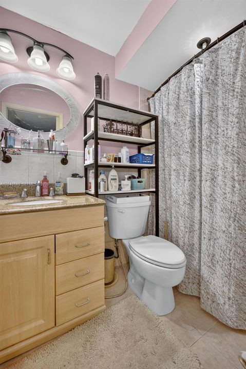 For Sale: $275,000 (2 beds, 2 baths, 985 Square Feet)