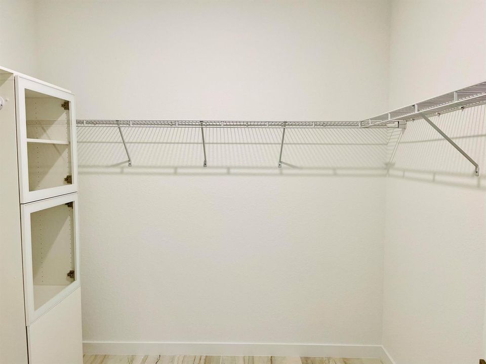 Primary walkin closet