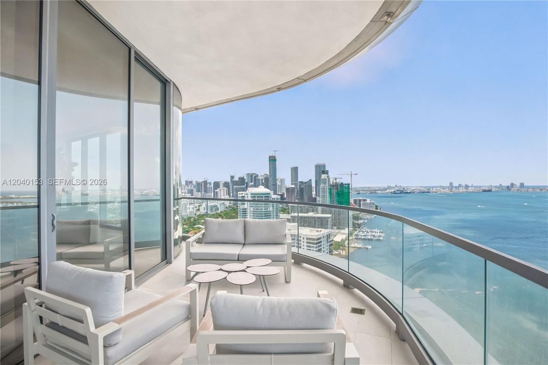 待售: $8,999,000 (5 贝兹, 6 浴室, 0 平方英尺)