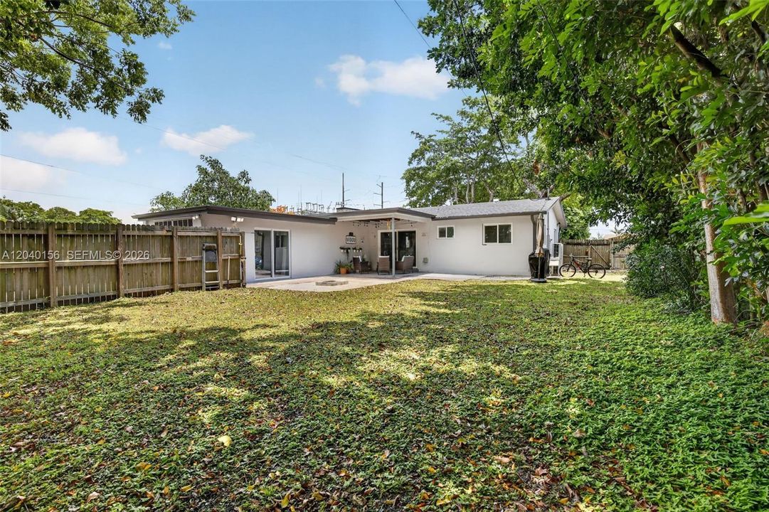 En Venta: $610,000 (3 camas, 2 baños, 1579 Pies cuadrados)