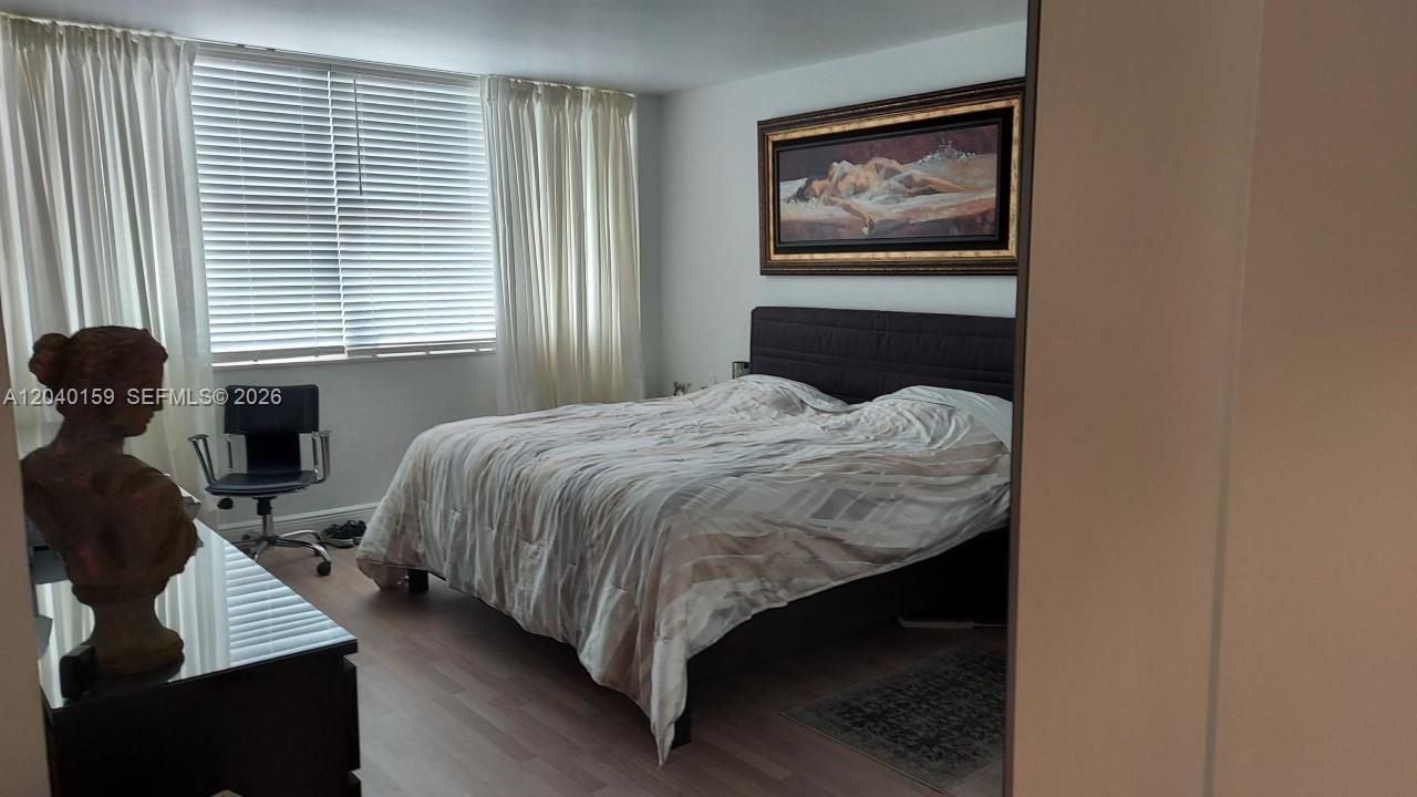For Rent: $3,400 (2 beds, 2 baths, 1222 Square Feet)
