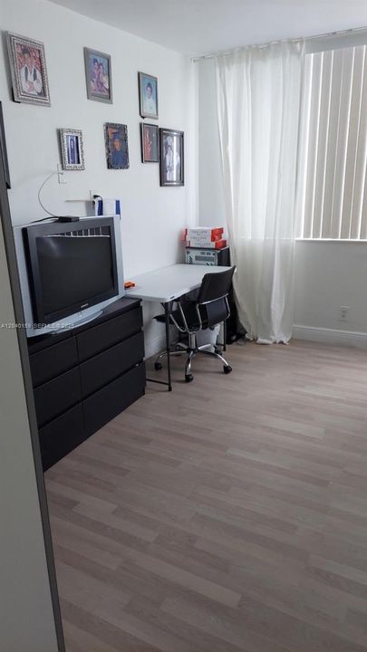 For Rent: $3,400 (2 beds, 2 baths, 1222 Square Feet)