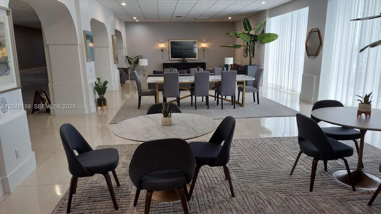 For Rent: $3,400 (2 beds, 2 baths, 1222 Square Feet)