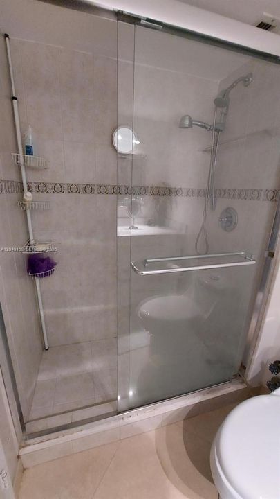 For Rent: $3,400 (2 beds, 2 baths, 1222 Square Feet)