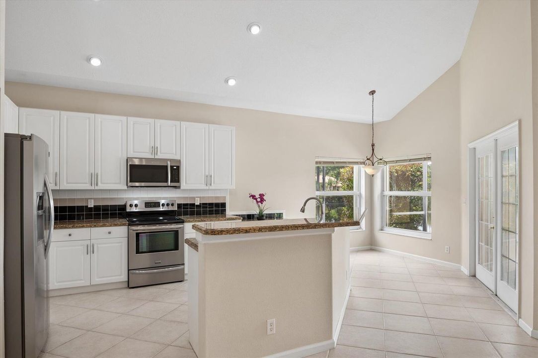 10-Klein-11259 NW 65th Manor-10