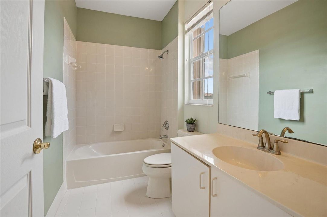 21-Klein-11259 NW 65th Manor-21