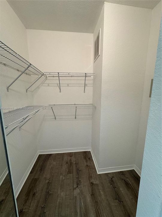 En Renta: $2,950 (3 camas, 2 baños, 1385 Pies cuadrados)