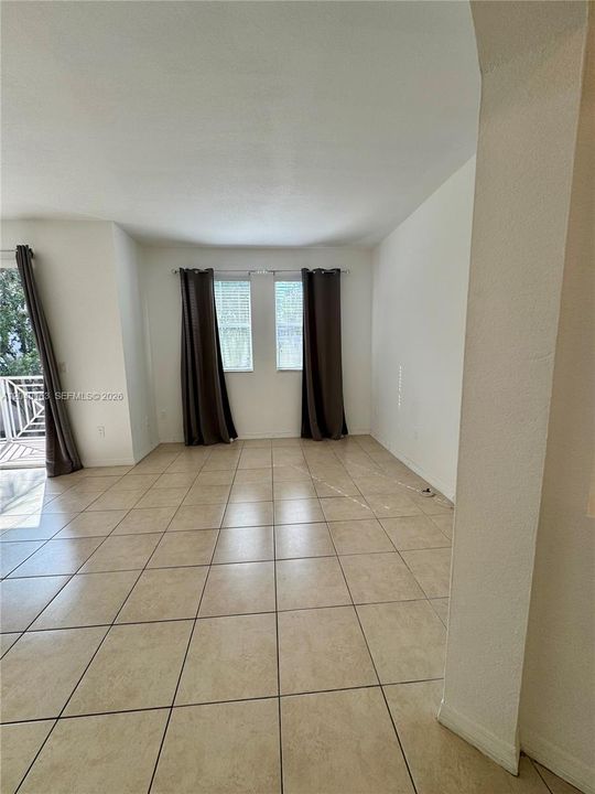 En Renta: $2,950 (3 camas, 2 baños, 1385 Pies cuadrados)