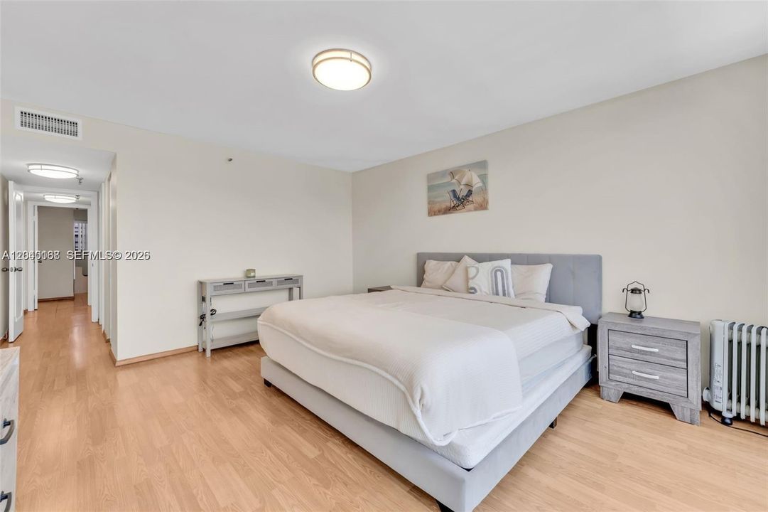 For Rent: $2,850 (2 beds, 2 baths, 1050 Square Feet)