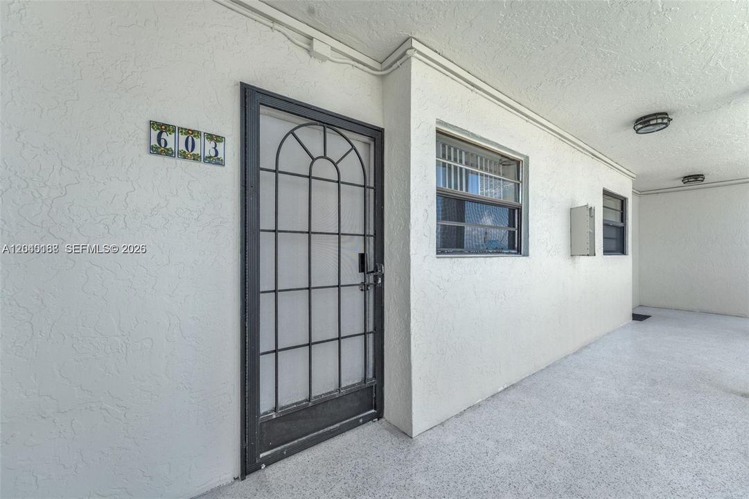 For Rent: $2,850 (2 beds, 2 baths, 1050 Square Feet)