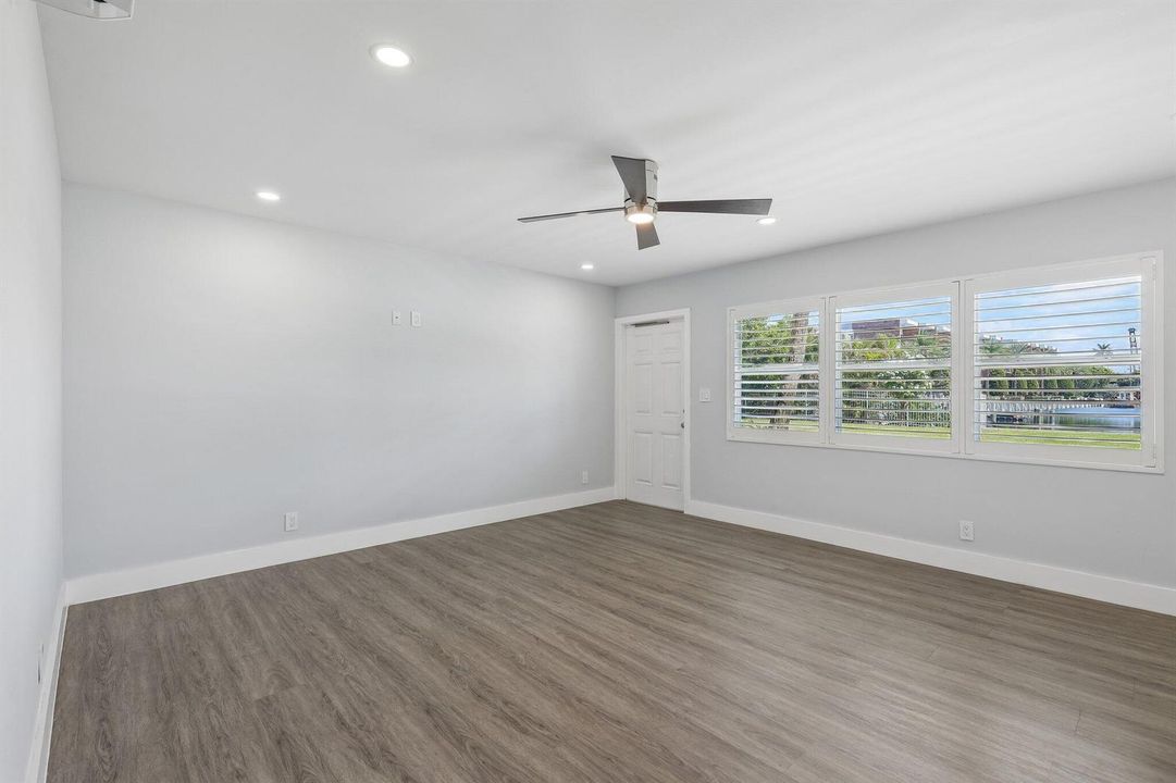 13-web-or-mls-S Ocean Dr 111-S1706-013