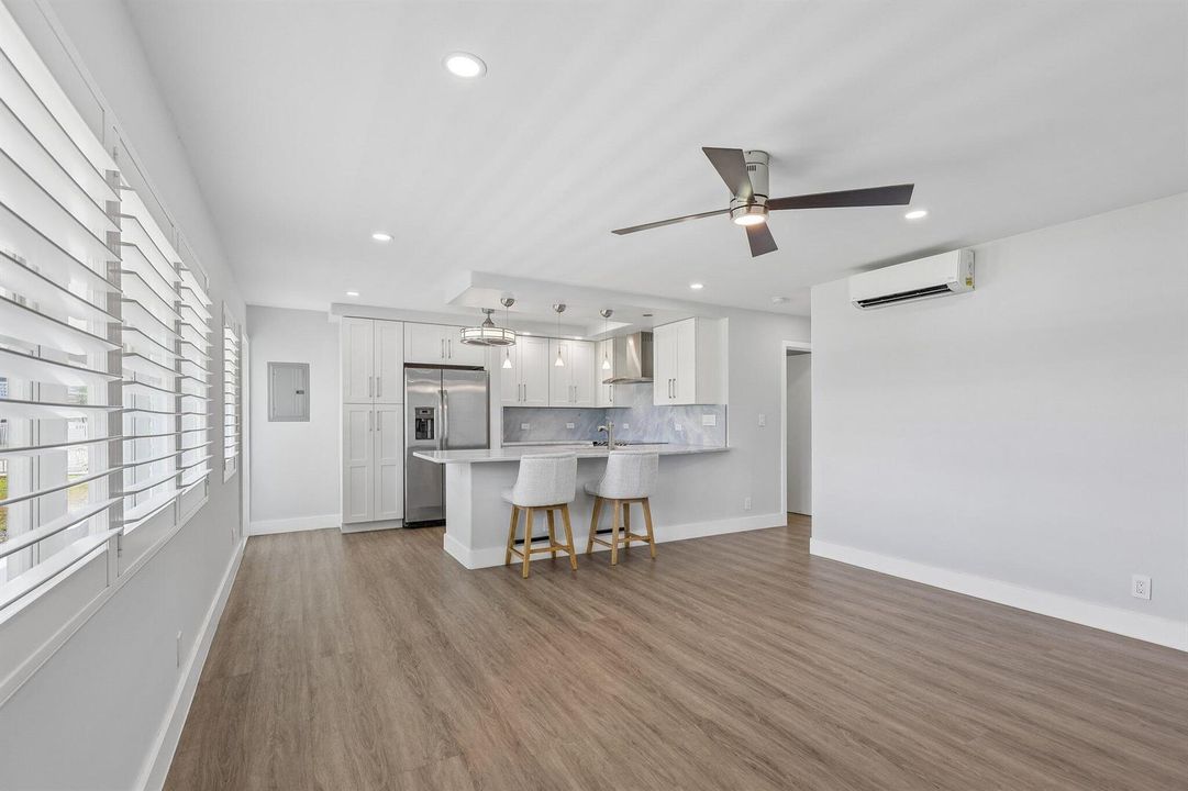 11-web-or-mls-S Ocean Dr 111-S1706-011