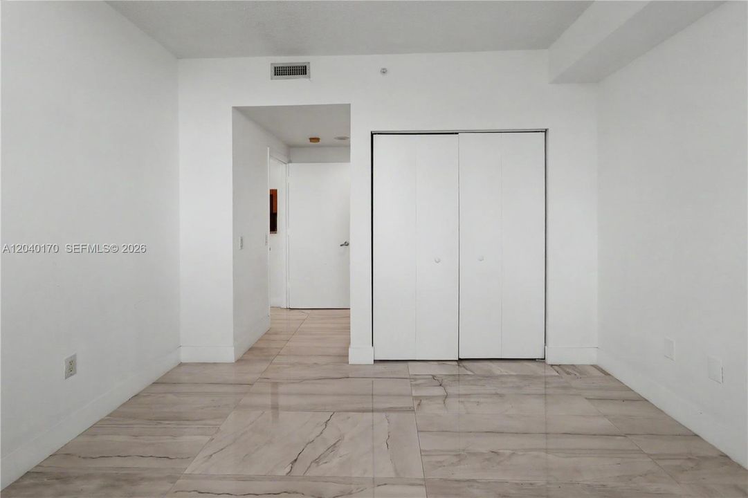 For Sale: $650,000 (2 beds, 2 baths, 1140 Square Feet)
