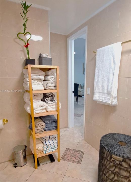В аренду: $2,000 (1 спален, 1 ванн, 730 Квадратных фут)