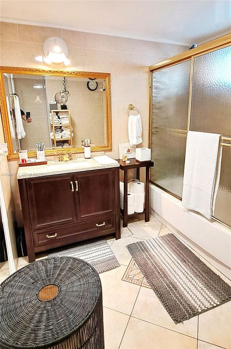 В аренду: $2,000 (1 спален, 1 ванн, 730 Квадратных фут)