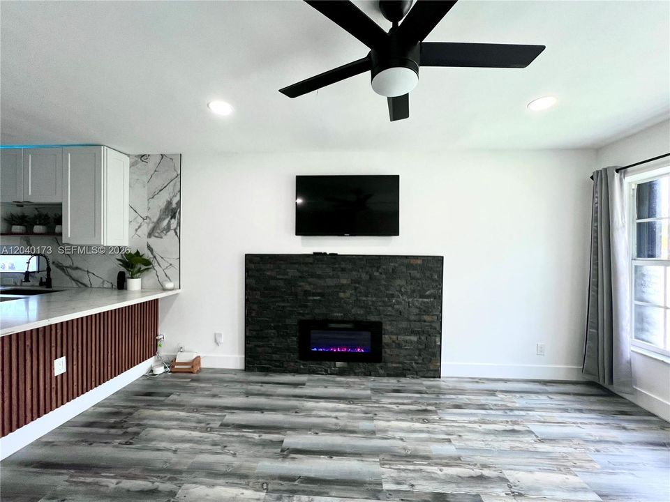 For Rent: $4,000 (3 beds, 2 baths, 1860 Square Feet)