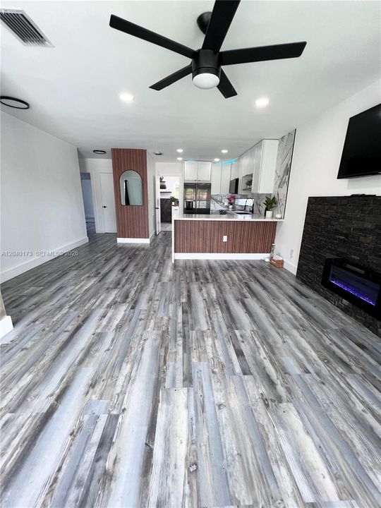 For Rent: $4,000 (3 beds, 2 baths, 1860 Square Feet)