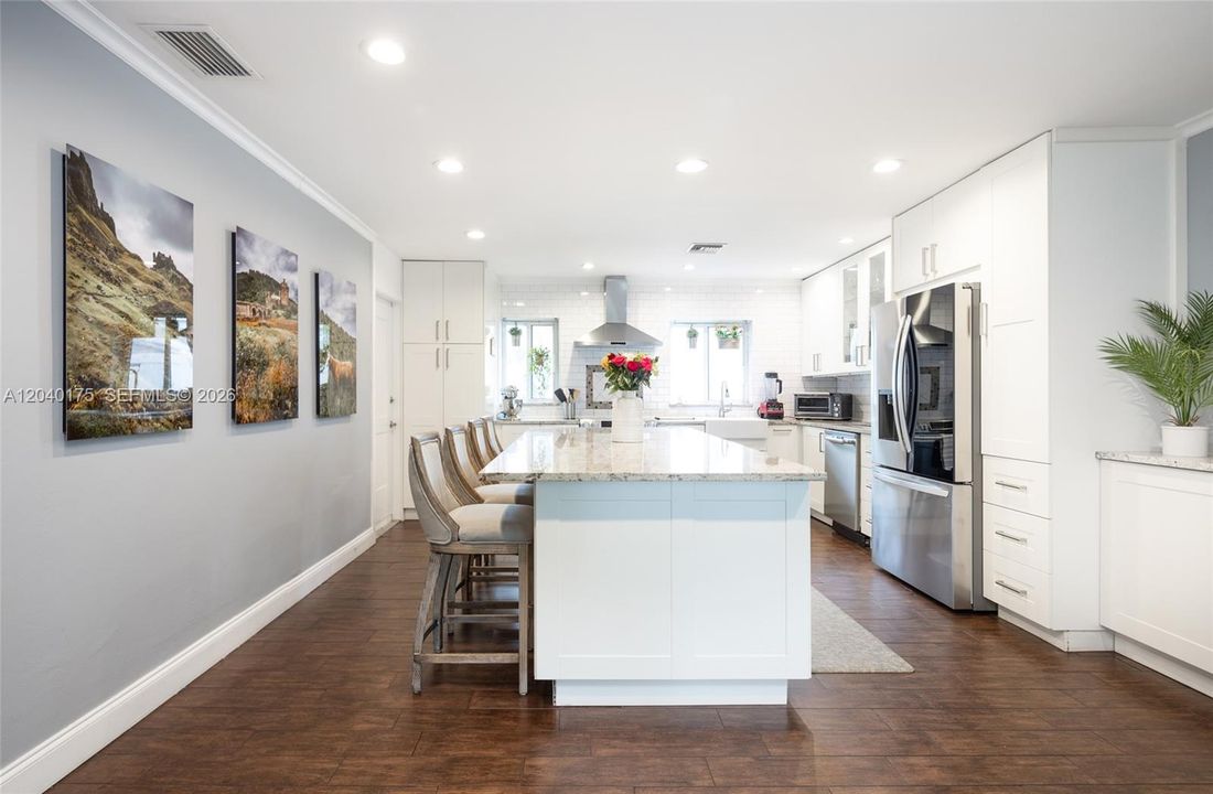 En Venta: $899,900 (3 camas, 2 baños, 1575 Pies cuadrados)