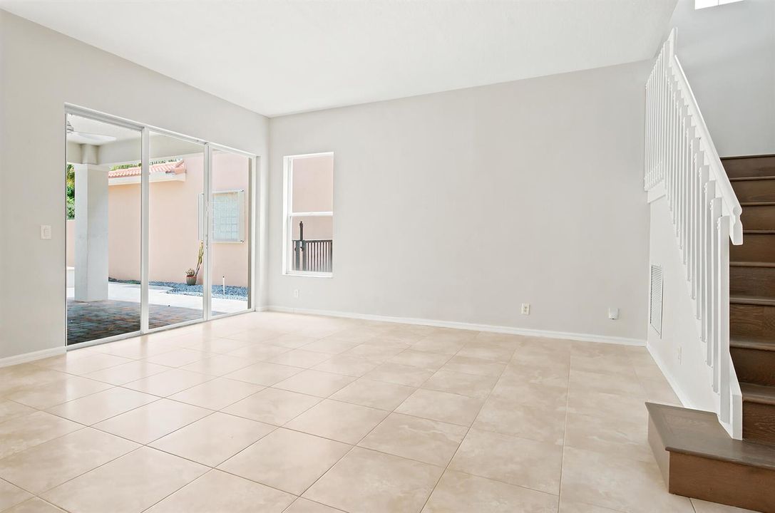 207-ISLE-VERDE-WAY-33418-011