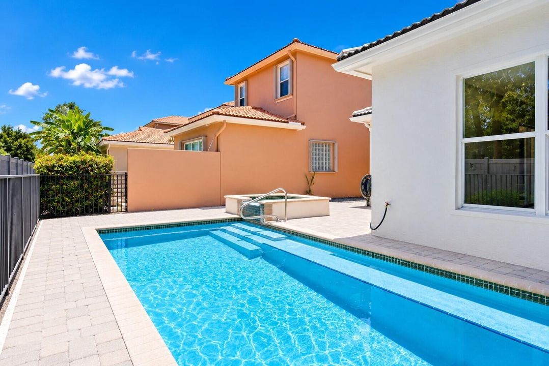 207-ISLE-VERDE-WAY-33418-038